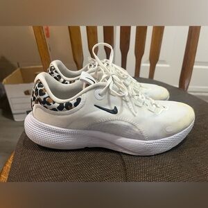Nike React Escape Run Running Shoes White/Leopard DM3083-100 Women’s Size US 7.5